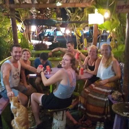 Coconut Hostel Bocas Town 外观 照片