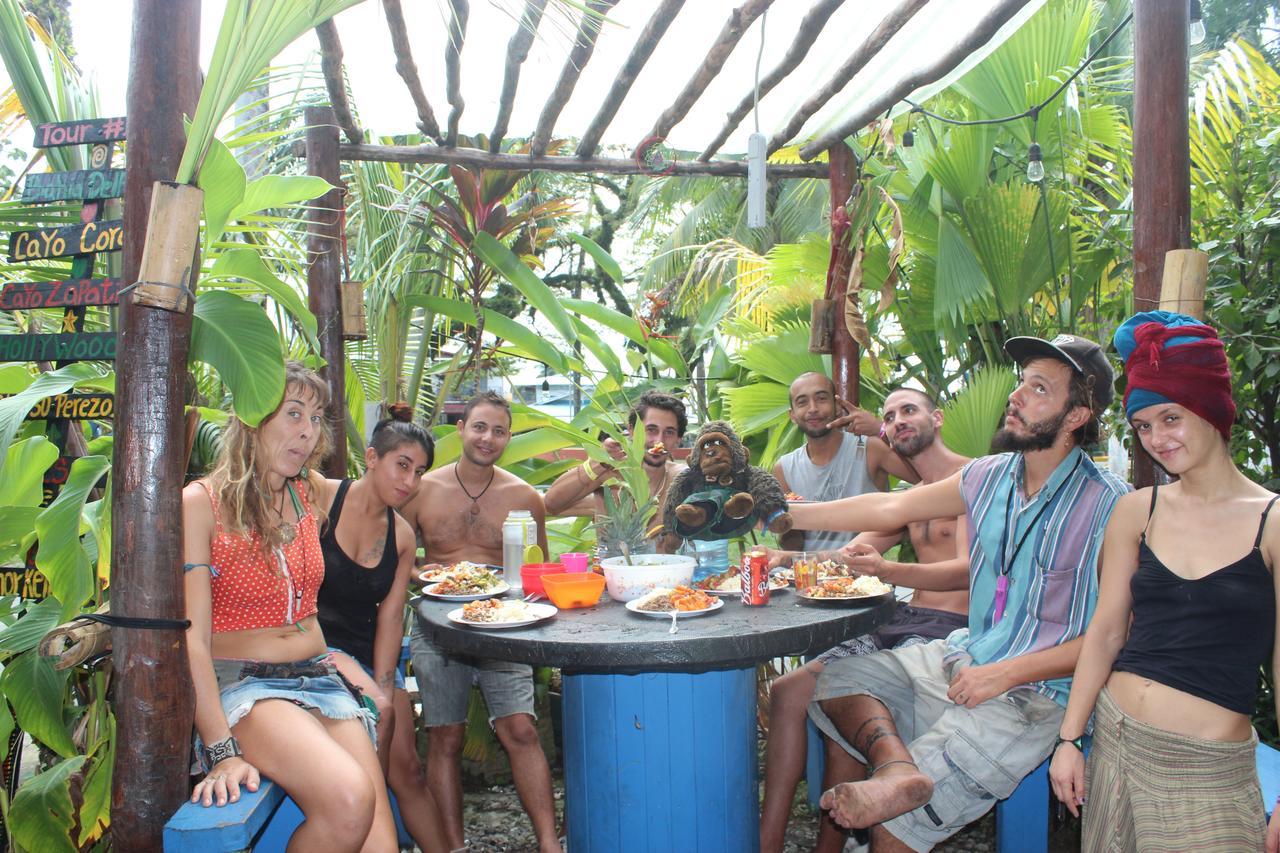 Coconut Hostel Bocas Town 外观 照片