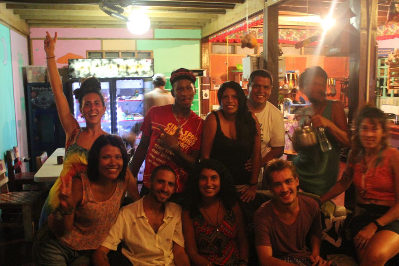 Coconut Hostel Bocas Town 外观 照片