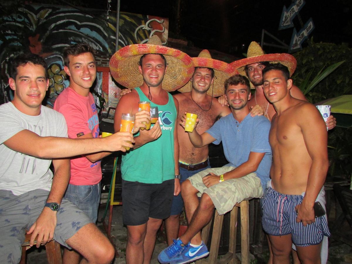 Coconut Hostel Bocas Town 外观 照片