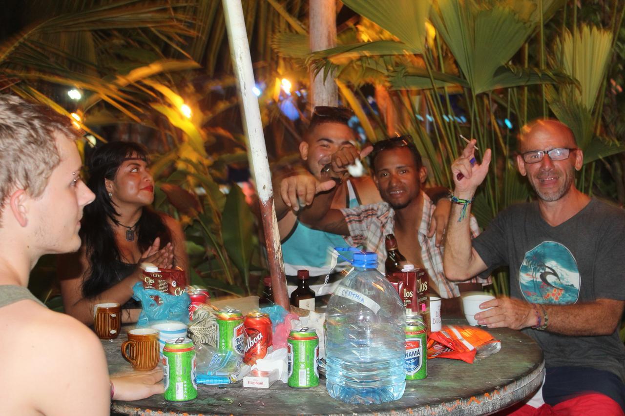 Coconut Hostel Bocas Town 外观 照片