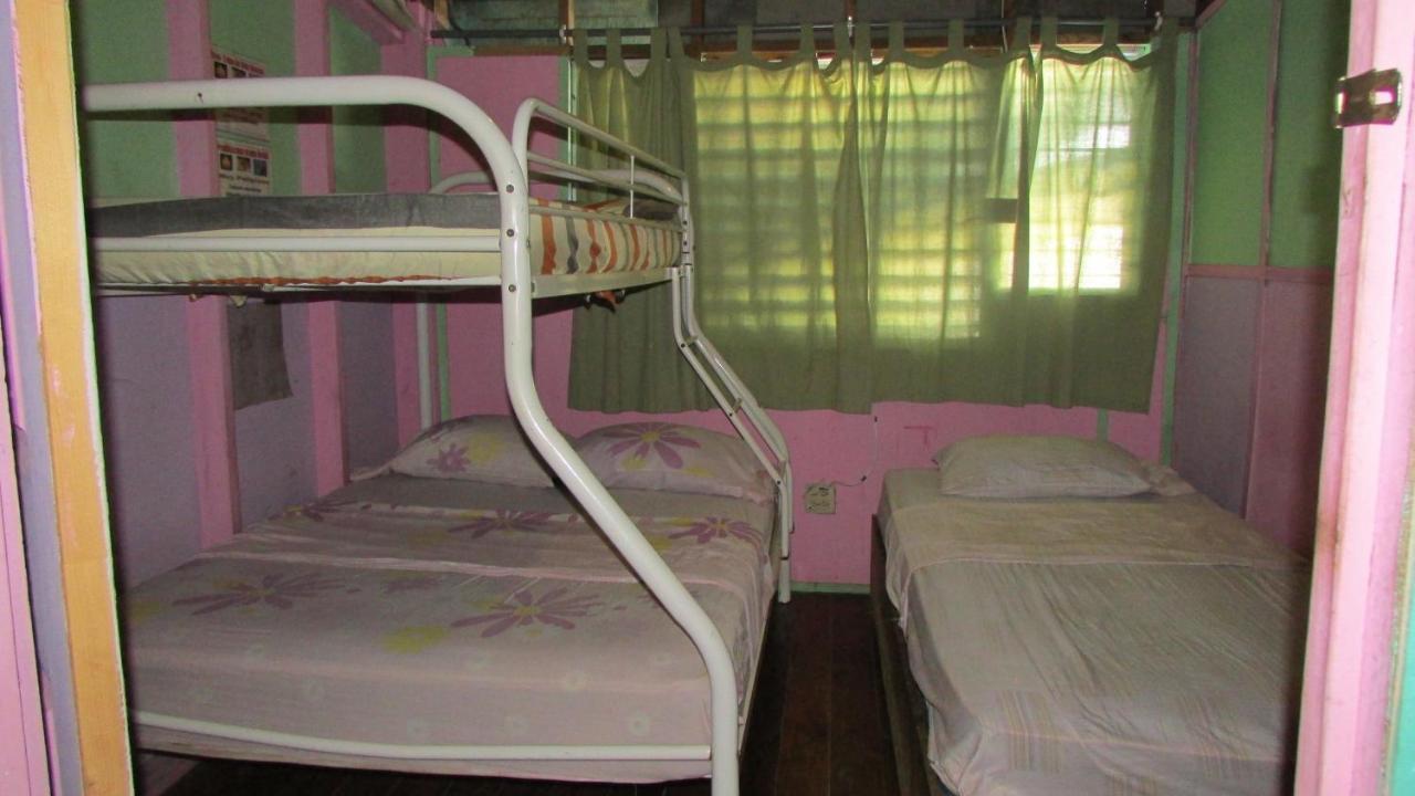 Coconut Hostel Bocas Town 外观 照片